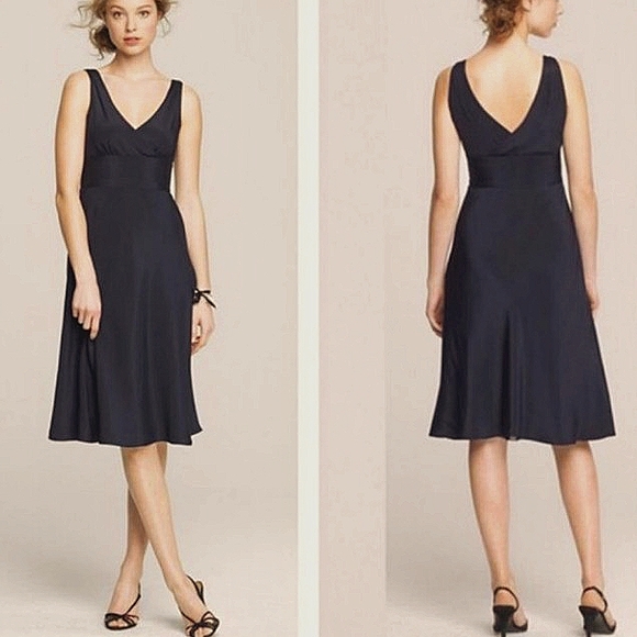 🎁 NWOT J. Crew Sophia Silk Dress. V-Neckline w/ Subtle Pleats on Front & Back - Picture 2 of 16